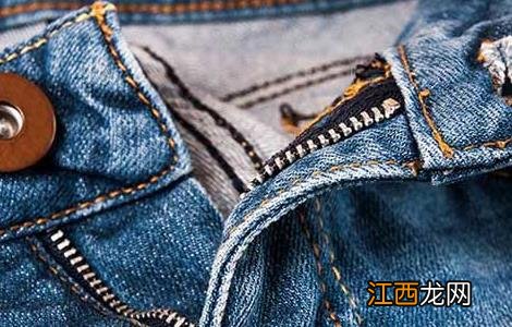 牛仔裤怎么洗不掉色 新买牛仔裤怎样防掉色
