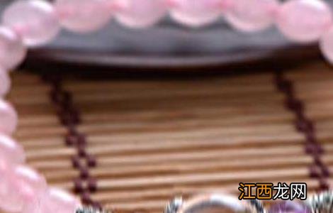 粉水晶手链戴哪只手 粉水晶手链戴左手还是右手