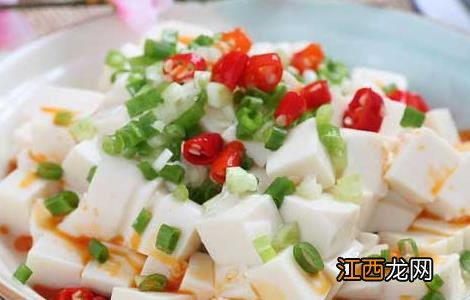 小葱拌豆腐的功效及做法 小葱拌豆腐的功效及做法视频