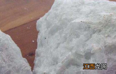 方解石的功效与作用是什么 方解石的功效与作用