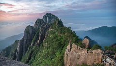 黄山奇石中的仙女弹琴好像什么 黄山奇石的仙女弹琴好像什么