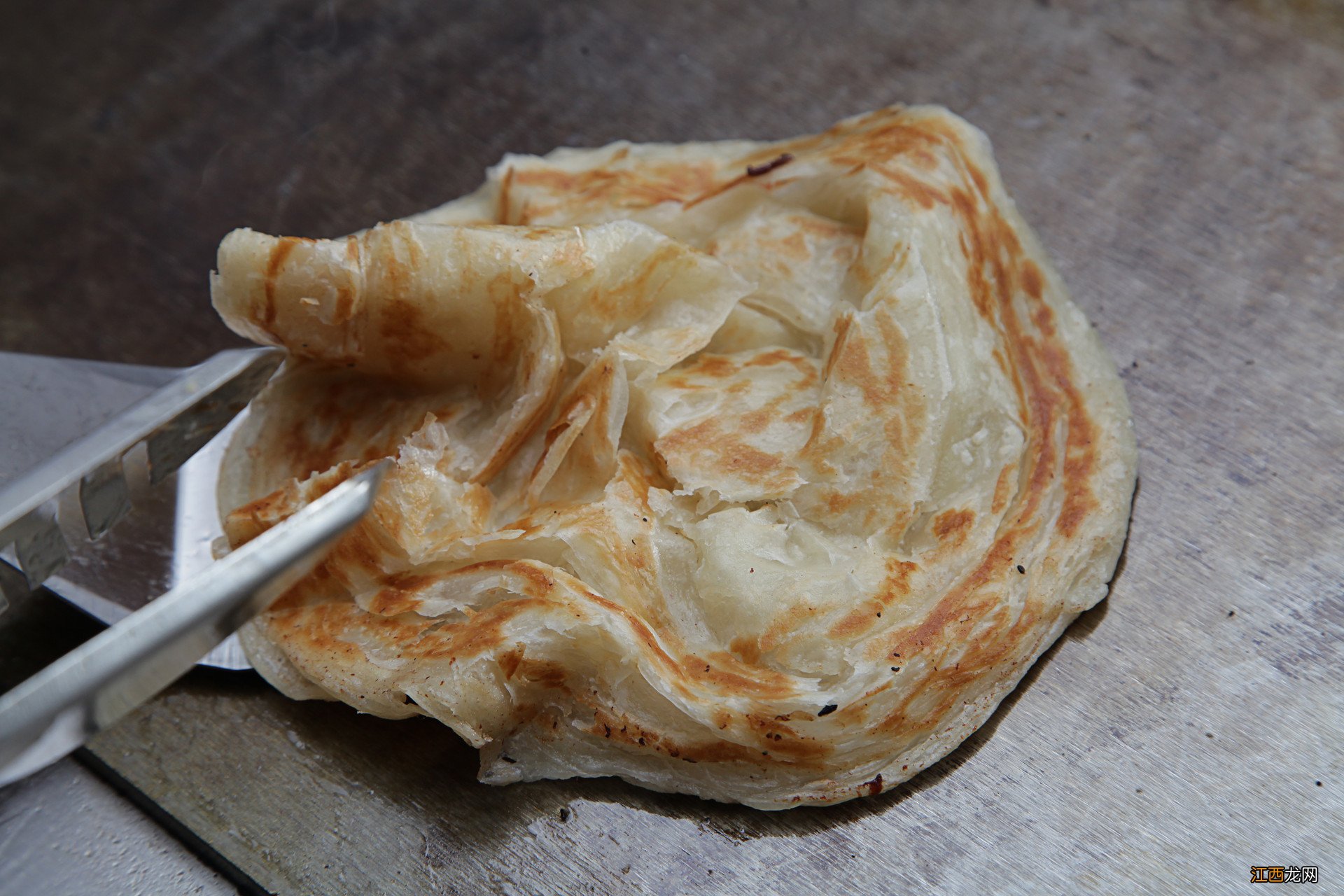 梅菜扣肉饼热量高吗 一个梅菜扣肉饼的热量