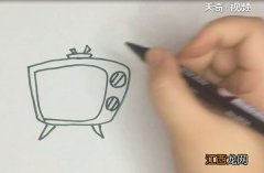 电视的简笔画 小女孩看电视的简笔画