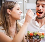 ?偏爱甜食需警惕四种疾病