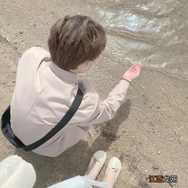 情侣头像动漫一男一女 情侣头像