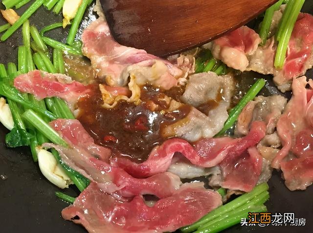 菠菜炒牛肉丝 菠菜炒牛肉