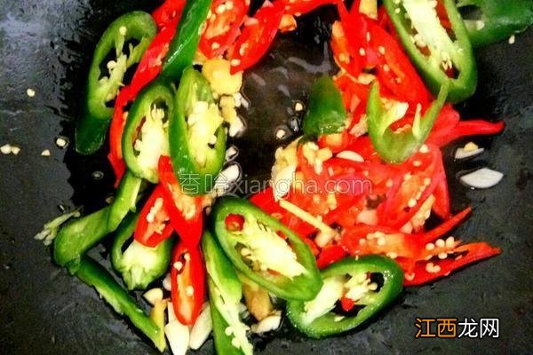 酸辣鱿鱼丝的做法 酸辣鱿鱼