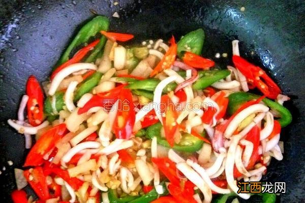 酸辣鱿鱼丝的做法 酸辣鱿鱼