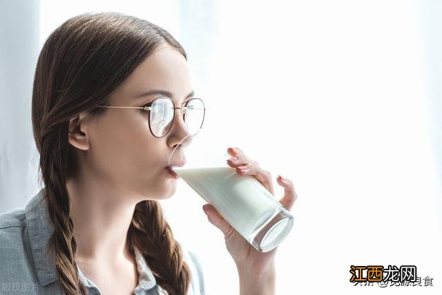 脸上长痘可以吃鸡蛋吗 长痘可以吃鸡蛋吗