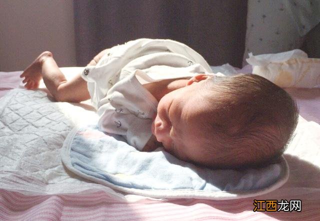 婴儿0一12个月发育表头围 婴儿0一12个月发育表