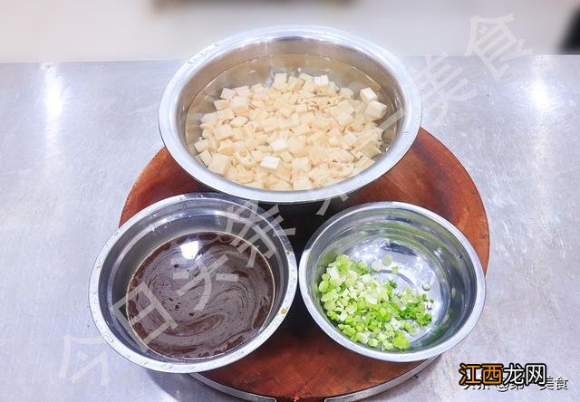 鸭血豆腐汤怎么烧 鸭血烧豆腐