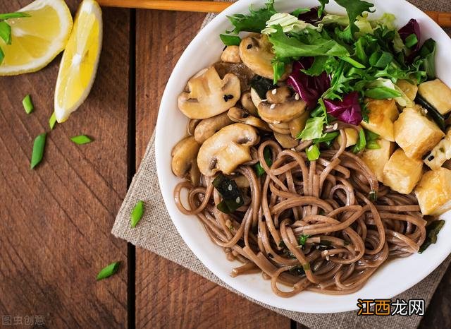 一碗荞麦面的热量是多少大卡 一碗荞麦面的热量