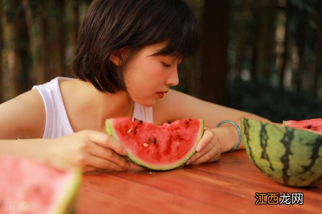 女生英文名简单干净 luna英文名