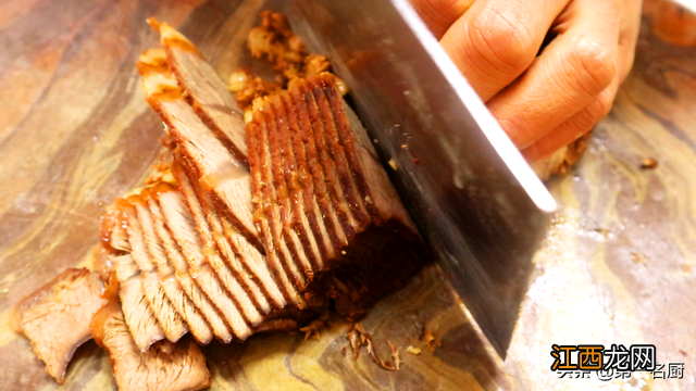 鸡胸肉的热量是多少 鸡胸肉的热量