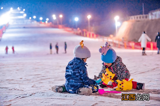 温情在冰雪中绽放 动起来，让冰雪更多精彩