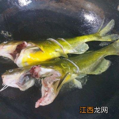 黄鸭叫炖豆腐加冷水还是热水 黄鸭叫炖豆腐