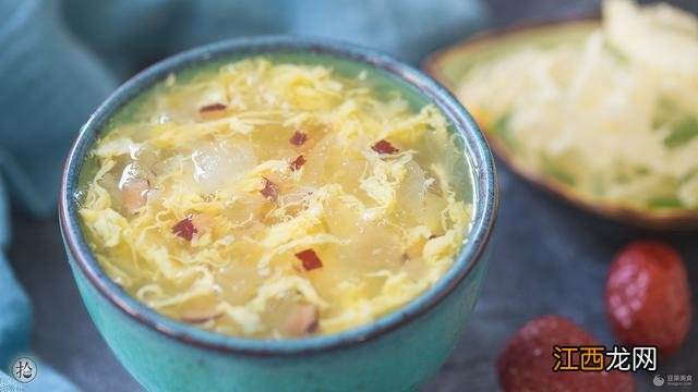 银耳汤怎么做才粘稠 银耳鸡蛋汤的做法