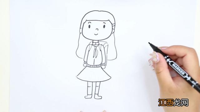 小学生怎么画女孩穿校服 小学生怎么画