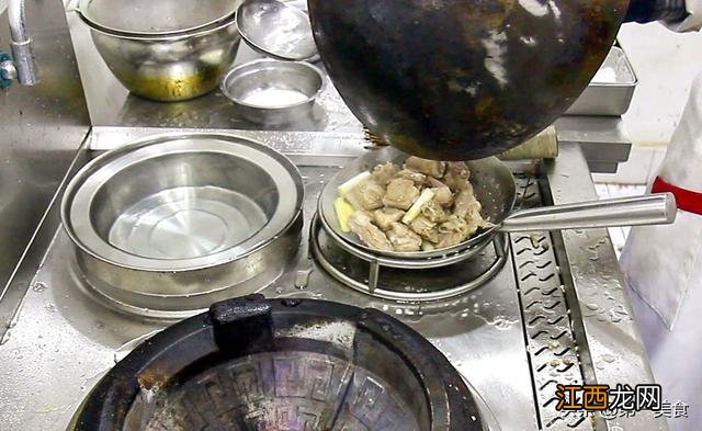 排骨莲藕汤的做法 竹荪排骨汤的做法