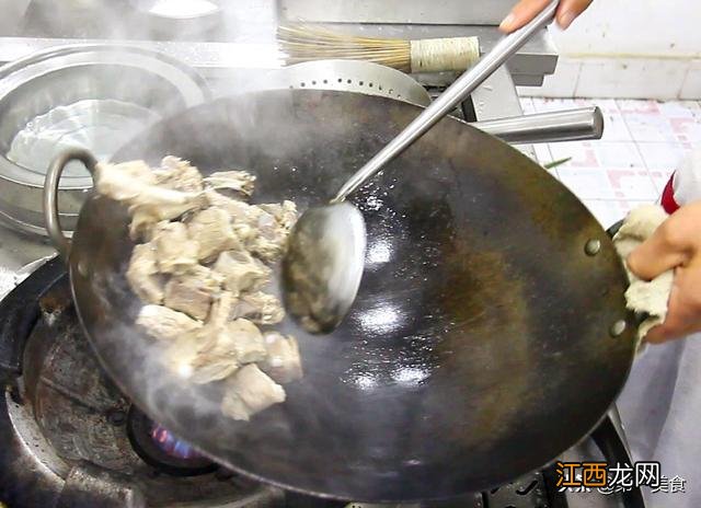 排骨莲藕汤的做法 竹荪排骨汤的做法