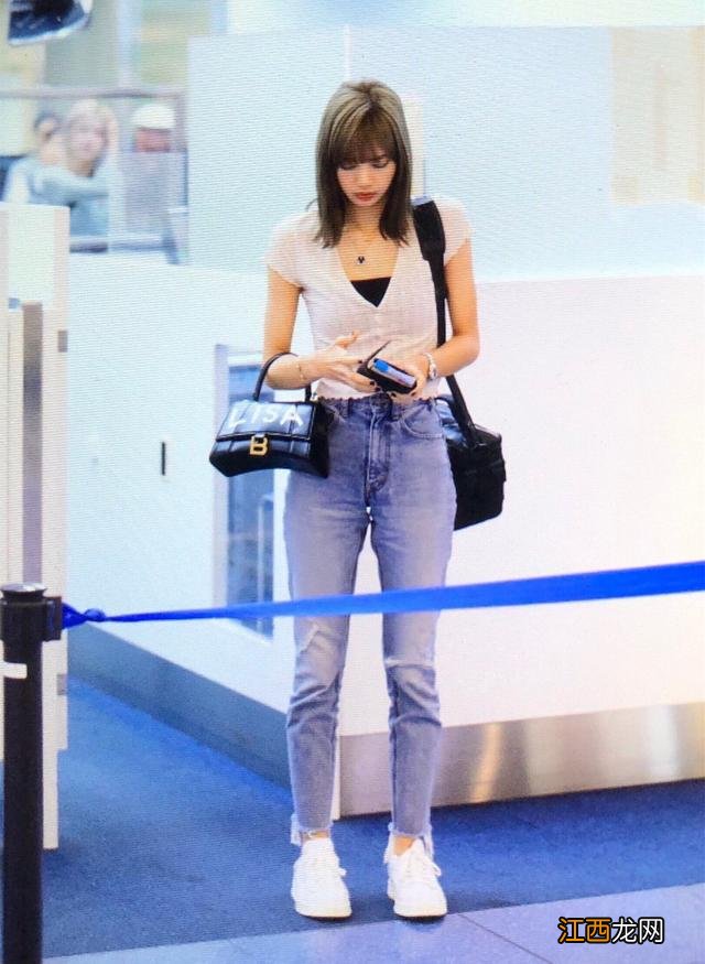 亚麻金色头发男 亚麻金色头发