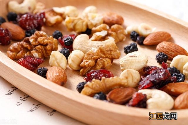 四颗夏威夷果热量 夏威夷果热量