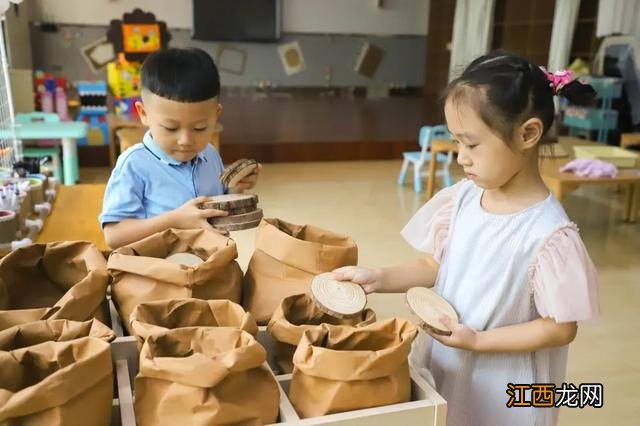 美丽的幼儿园简笔画 美丽的幼儿园