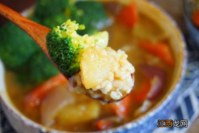 咖喱土豆牛腩的做法 土豆咖喱牛肉