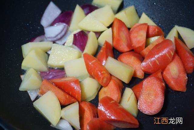 咖喱土豆牛腩的做法 土豆咖喱牛肉