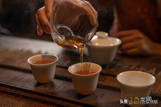 红茶和绿茶哪个好闻 红茶和绿茶哪个好