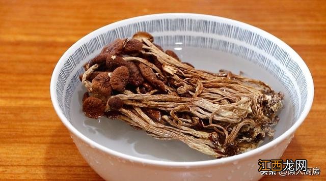 茶树菇炒肉怎么做 茶树菇炒五花肉