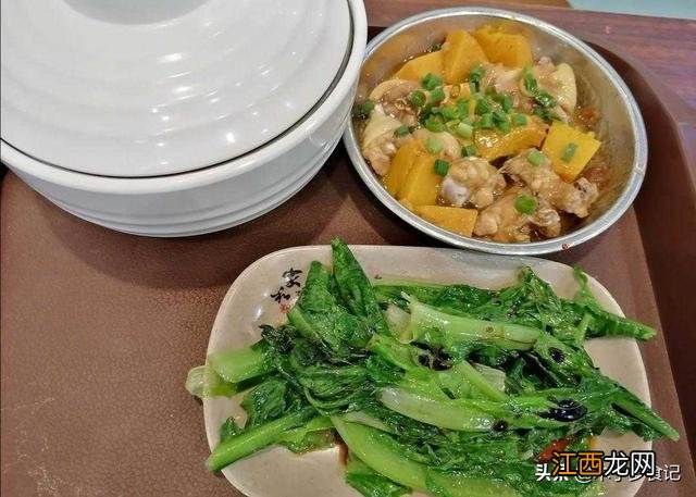 花生眉豆鸡脚汤图片 花生眉豆鸡脚汤