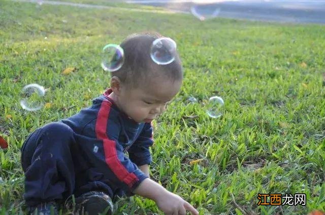 一岁半的宝宝一天喝多少奶粉合适 一岁半的宝宝