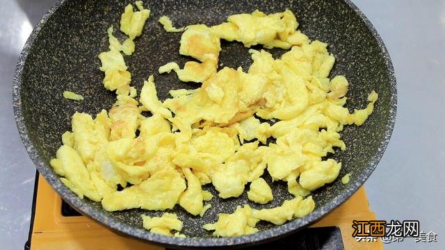 韭菜鸡蛋煎饼热量 韭菜鸡蛋煎饼