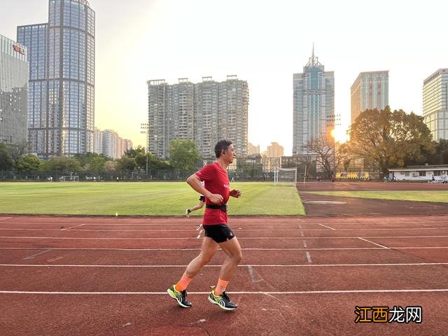 运动产生多巴胺,是会使人快乐的 运动产生多巴胺