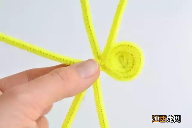 扭扭棒做手工恐龙 扭扭棒做手工