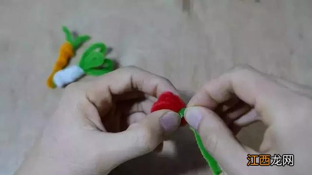 扭扭棒做手工恐龙 扭扭棒做手工