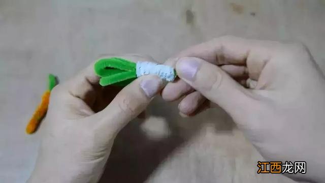 扭扭棒做手工恐龙 扭扭棒做手工