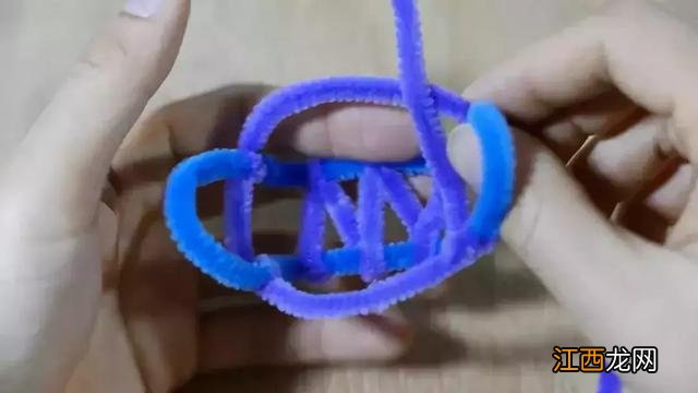 扭扭棒做手工恐龙 扭扭棒做手工