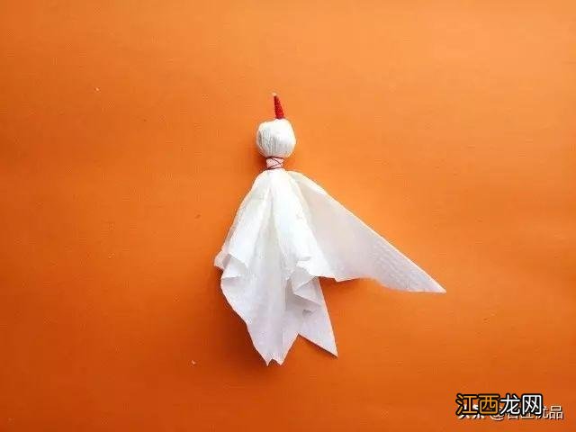 长方形餐巾纸折玫瑰花 餐巾纸折玫瑰花