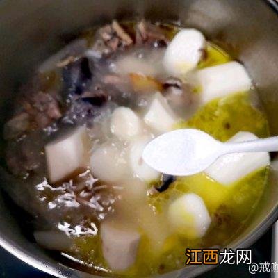 老母鸡炖什么好吃 鸡炖什么好吃