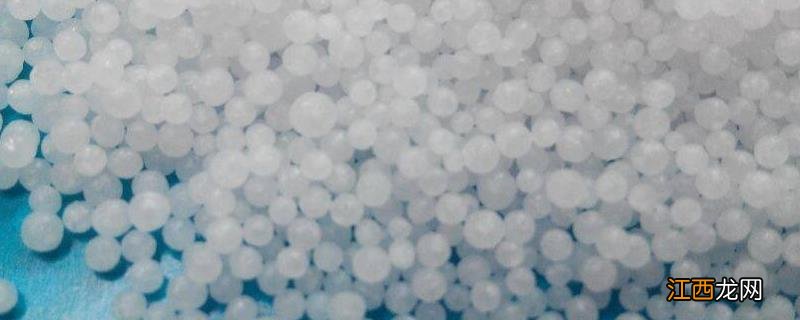 可兰素与尿素区别,能掺在一块用吗为什么 可兰素与尿素区别,能掺在一块用吗