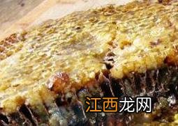 黑蜂巢蜜的作用与功效 黑蜂巢蜜的作用与功效有那么好?