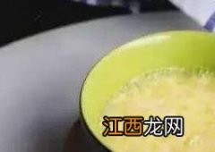 喝鸡蛋白糖水有什么好处和坏处 喝鸡蛋白糖水的好处