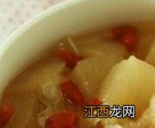 冰糖银耳的功效与作用是什么 冰糖银耳的功效与作用