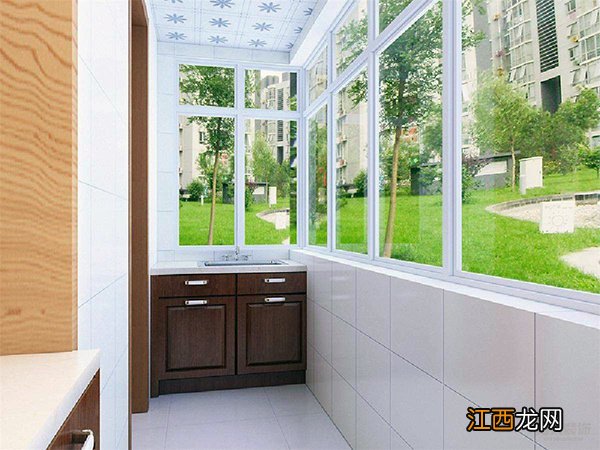 阳台储物柜实用吗 阳台储物柜有必要做吗