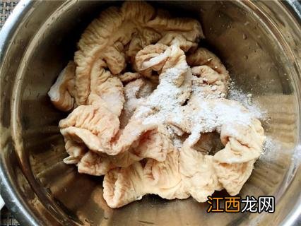 猪大肠怎么洗干净又没臭味 猪大肠怎么洗没有味