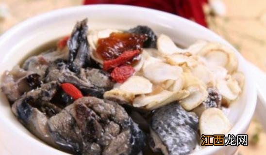 乌鸡汤放什么食材好可以补血补气血 乌鸡汤放什么食材好