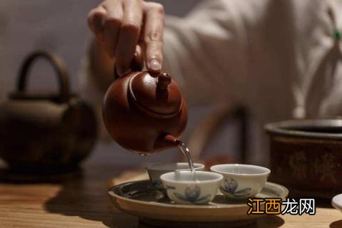 不锈钢保温杯适合泡什么茶 保温杯适合泡什么茶