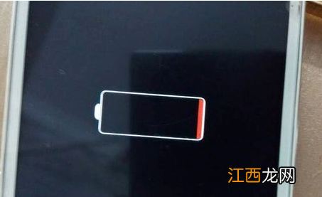 苹果手机充电显示红格不动 苹果手机充电显示红格不动一直有苹果标志闪动